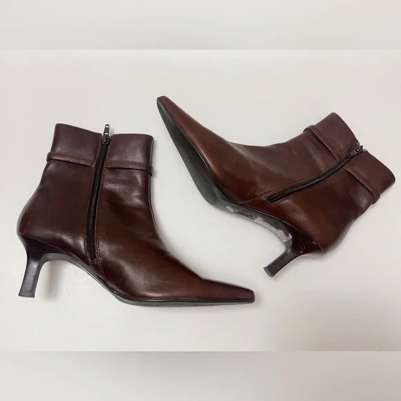Anne Klein Leather Rich Brown Kitten Heeled Boots Chic Classy Workwear Preppy - Picture 2 of 16